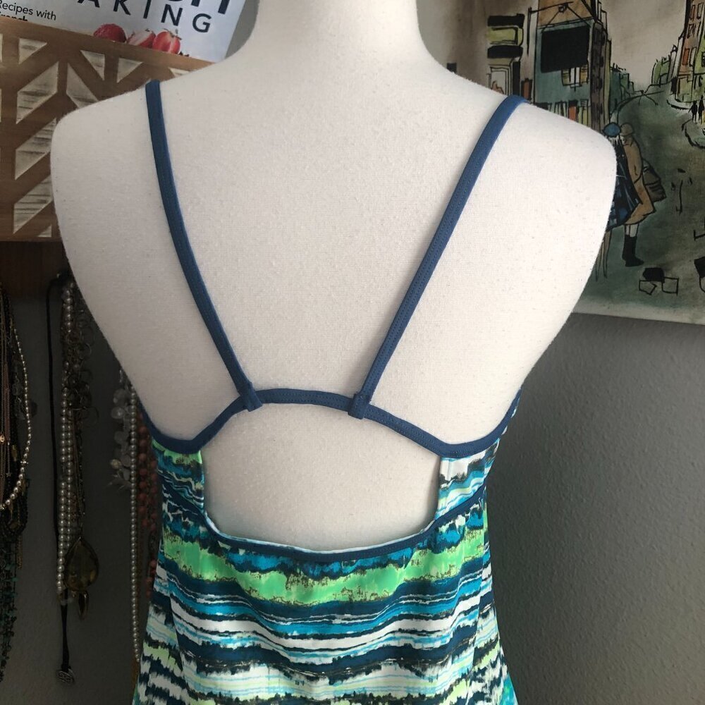 Nike Swim Wave Tankini Top Women's size 10 Blue Green & White Ikat - Picture 5 of 6